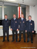 Die Geehrten, von links: Kdt. Bernd Strohmaier, Martin Wessely, Gernot Mezger, Thomas Fritz